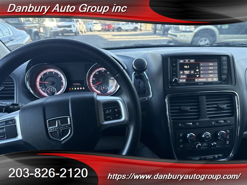 2017 Dodge Grand Caravan SE - Photo 10 - Danbury, CT 06810