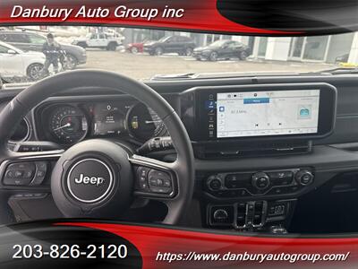 2024 Jeep Wrangler Rubicon 4xe - Photo 10 - Danbury, CT 06810