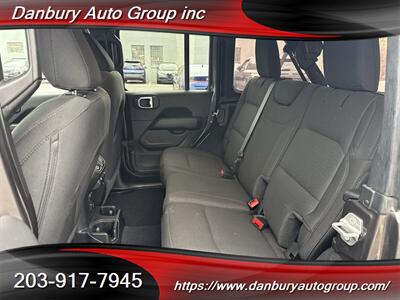 2022 Jeep Wrangler Unlimited Sahara   - Photo 12 - Danbury, CT 06810