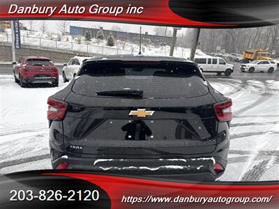 2025 Chevrolet Trax LS   - Photo 5 - Danbury, CT 06810