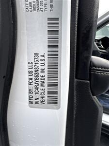 2022 Jeep Grand Cherokee 4xe   - Photo 9 - Danbury, CT 06810