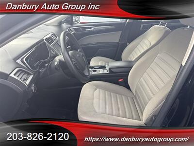 2018 Ford Fusion Hybrid S   - Photo 9 - Danbury, CT 06810