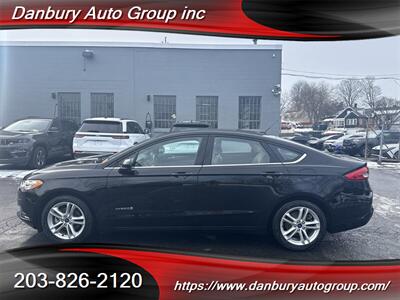 2018 Ford Fusion Hybrid S   - Photo 3 - Danbury, CT 06810