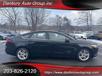 2018 Ford Fusion Hybrid S   - Photo 7 - Danbury, CT 06810