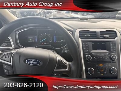 2018 Ford Fusion Hybrid S   - Photo 10 - Danbury, CT 06810