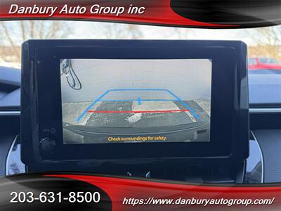 2023 Toyota Corolla LE   - Photo 14 - Danbury, CT 06810