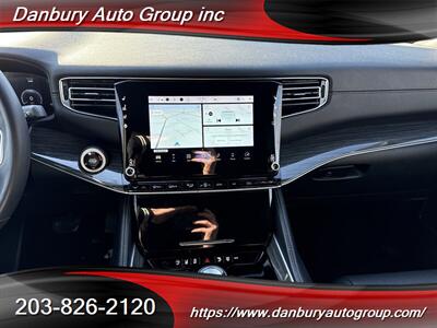 2022 Jeep Wagoneer Series II - Photo 11 - Danbury, CT 06810