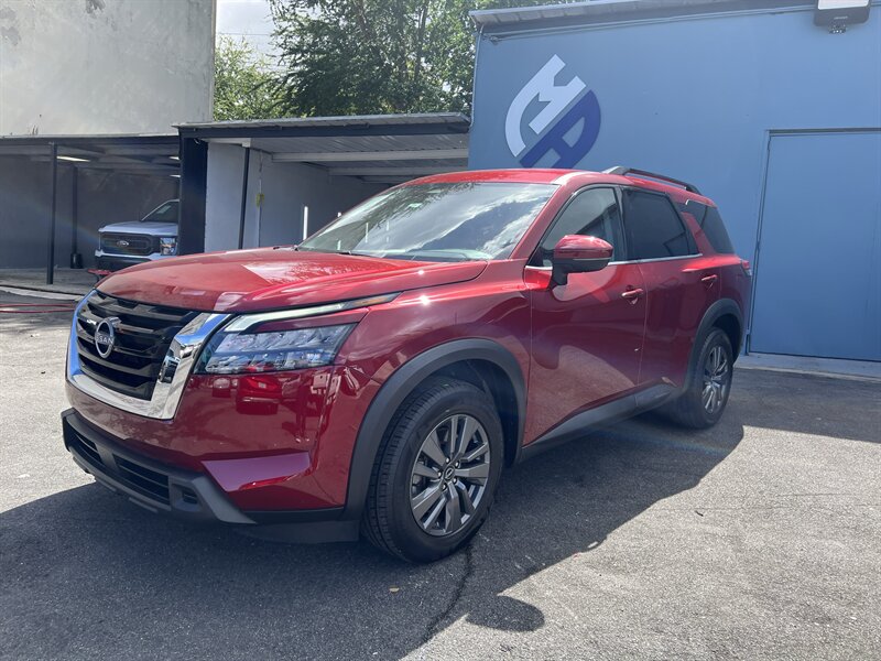 2023 Nissan Pathfinder SV   - Photo 1 - 