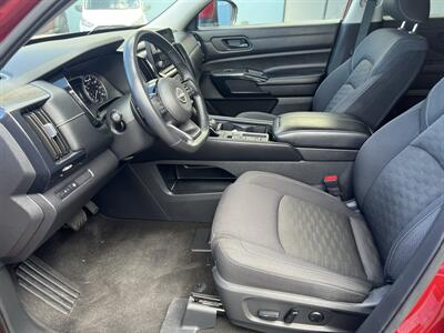 2023 Nissan Pathfinder SV   - Photo 13 - 