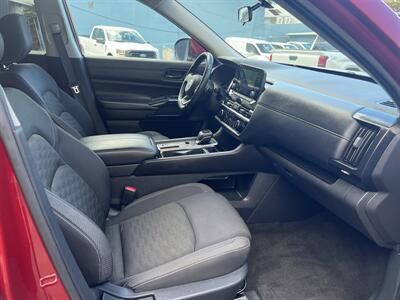 2023 Nissan Pathfinder SV   - Photo 18 - 