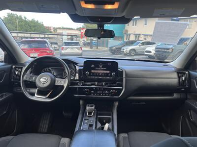 2023 Nissan Pathfinder SV   - Photo 21 - 