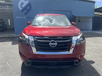 2023 Nissan Pathfinder SV   - Photo 2 - 