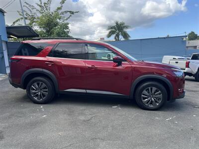 2023 Nissan Pathfinder SV   - Photo 4 - 