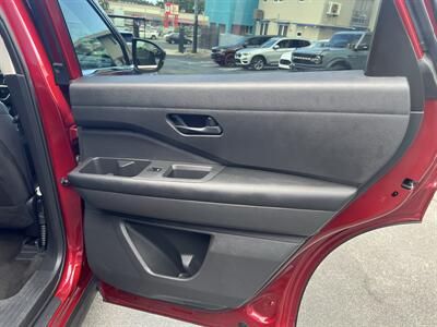 2023 Nissan Pathfinder SV   - Photo 19 - 