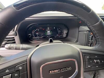 2024 GMC Yukon Denali Ultimate   - Photo 15 - 
