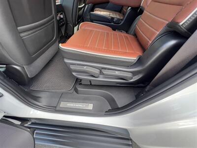 2024 GMC Yukon Denali Ultimate   - Photo 36 - 