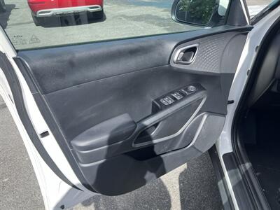 2024 Kia Soul LX   - Photo 10 - 