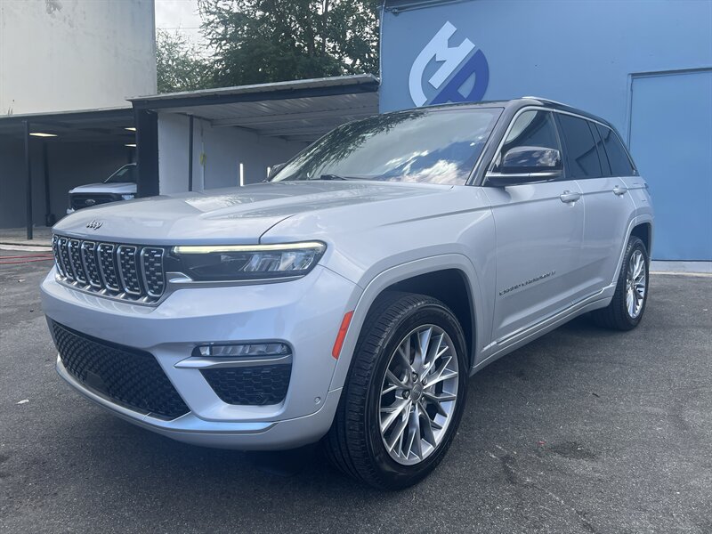 2023 Jeep Grand Cherokee Summit Reserve   - Photo 1 - 