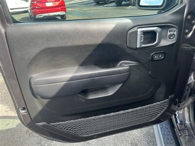 2024 Jeep Wrangler Sport   - Photo 9 - 