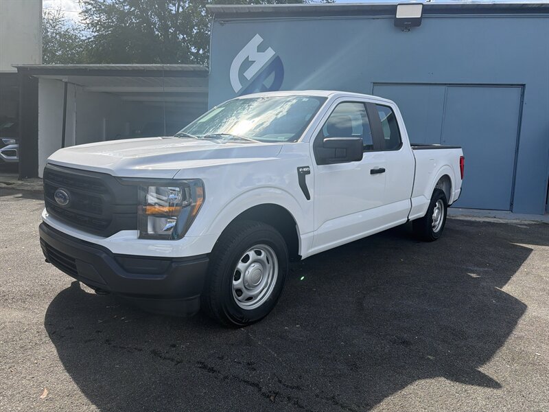 2023 Ford F-150 XL   - Photo 1 - 