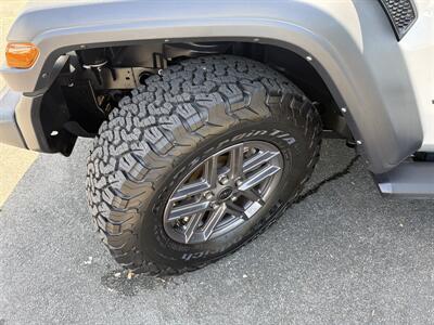 2024 Jeep Wrangler Sport   - Photo 11 - 
