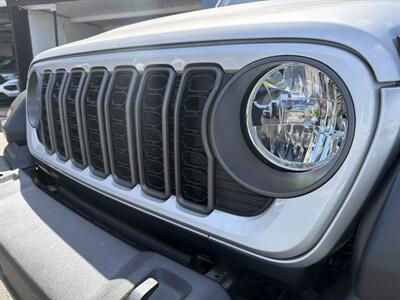 2024 Jeep Wrangler Sport   - Photo 26 - 