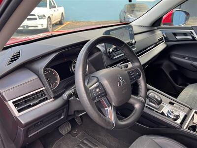 2023 Mitsubishi Outlander Black Edition   - Photo 12 - 