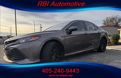 2018 Toyota Camry LE   - Photo 2 - Oklahoma City, OK 73122