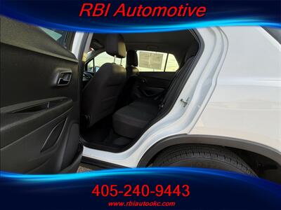 2020 Chevrolet Trax LS   - Photo 5 - Oklahoma City, OK 73122