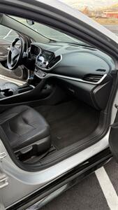 2017 Chevrolet Volt LT   - Photo 12 - Spanish Fork, UT 84660