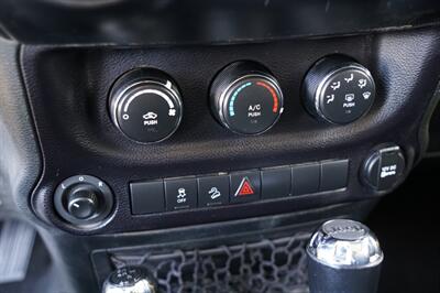 2015 Jeep Wrangler Unlimited Sport   - Photo 19 - Spanish Fork, UT 84660