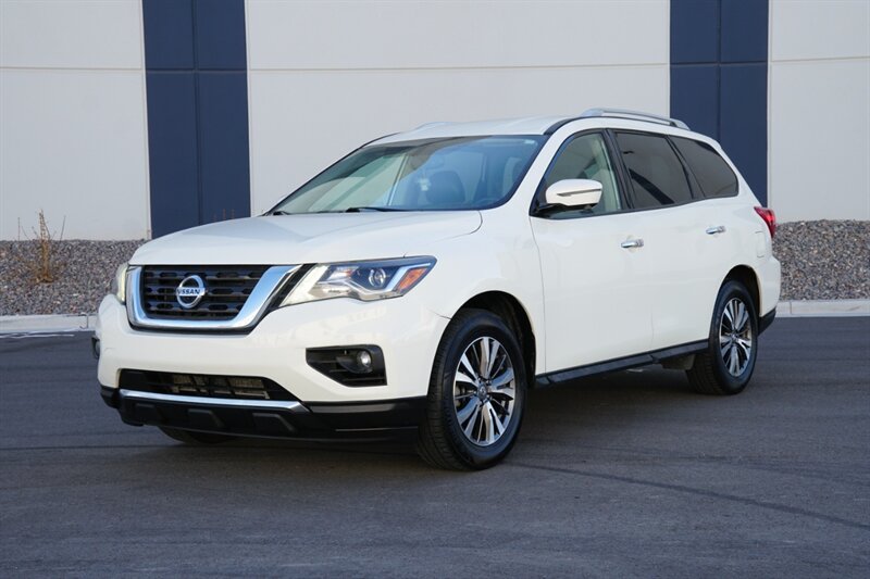 2019 Nissan Pathfinder SL  