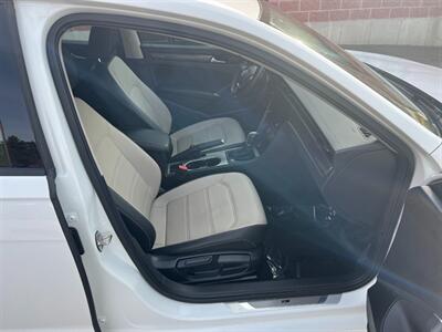 2020 Volkswagen Passat R-Line   - Photo 13 - Canton, MA 02021