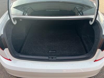 2020 Volkswagen Passat R-Line   - Photo 11 - Canton, MA 02021