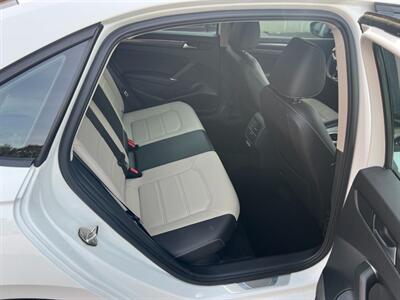 2020 Volkswagen Passat R-Line   - Photo 12 - Canton, MA 02021