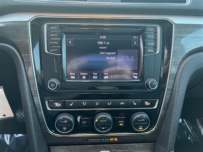 2016 Volkswagen Passat 1.8T SE - Photo 16 - Canton, MA 02021