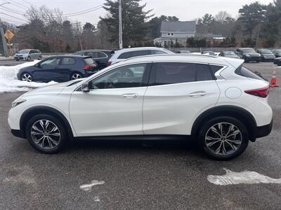 2017 INFINITI QX30 Luxury   - Photo 2 - Canton, MA 02021