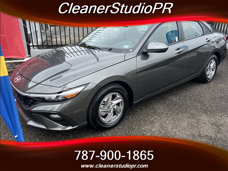 2025 Hyundai ELANTRA SE  