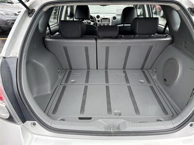 2009 Pontiac Vibe GT   - Photo 8 - Muskego, WI 53150