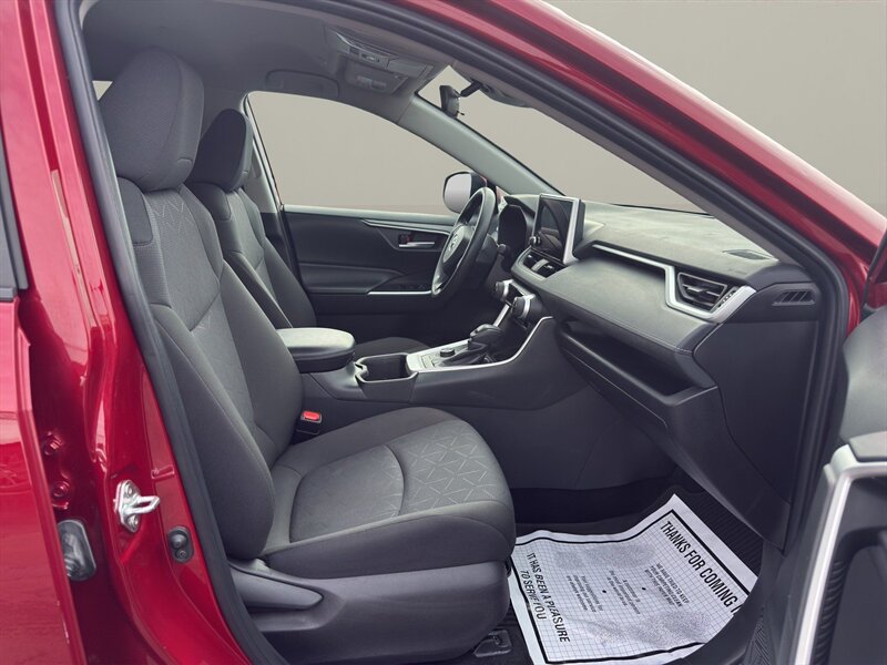 2024 Toyota RAV4 Hybrid XLE - Photo 18 - Warrington, PA 18976