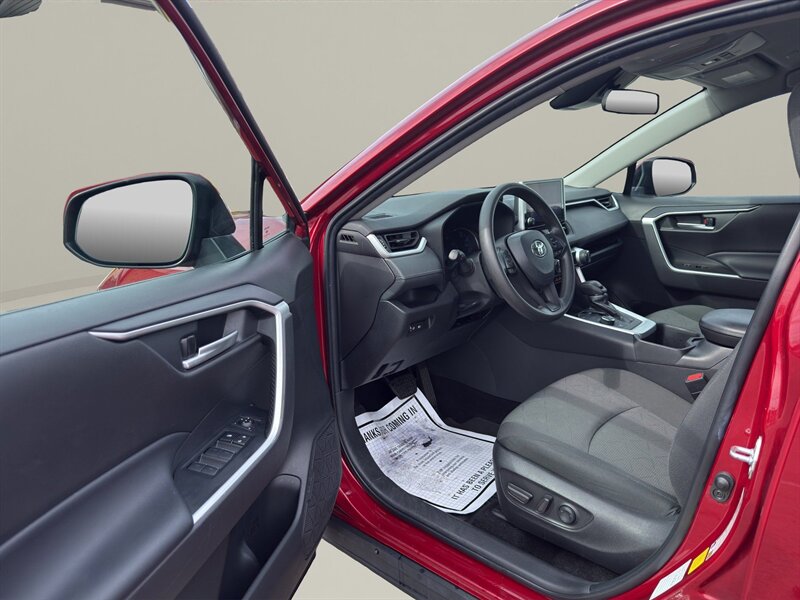 2024 Toyota RAV4 Hybrid XLE - Photo 25 - Warrington, PA 18976