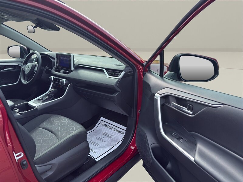 2024 Toyota RAV4 Hybrid XLE - Photo 26 - Warrington, PA 18976