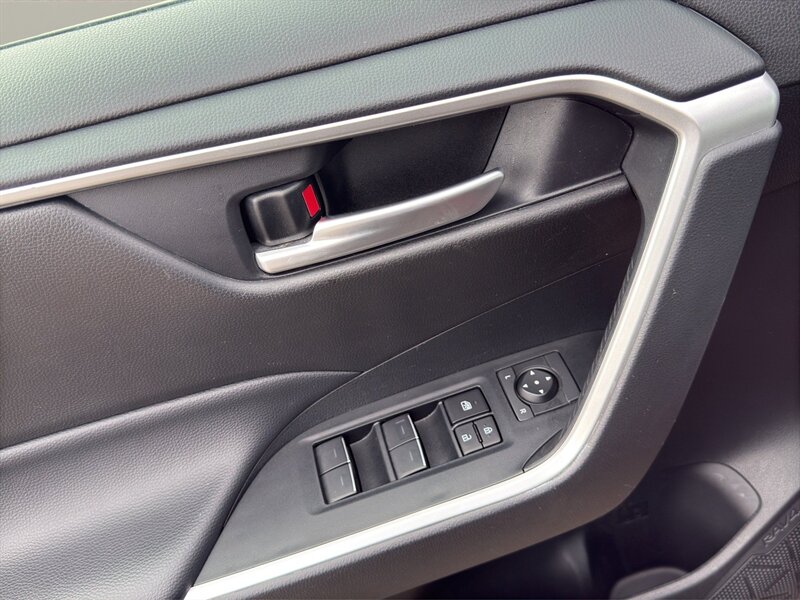 2024 Toyota RAV4 Hybrid XLE - Photo 12 - Warrington, PA 18976