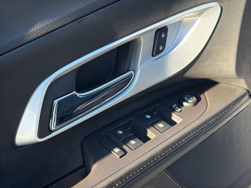 2017 Chevrolet Equinox LT - Photo 5 - Warrington, PA 18976