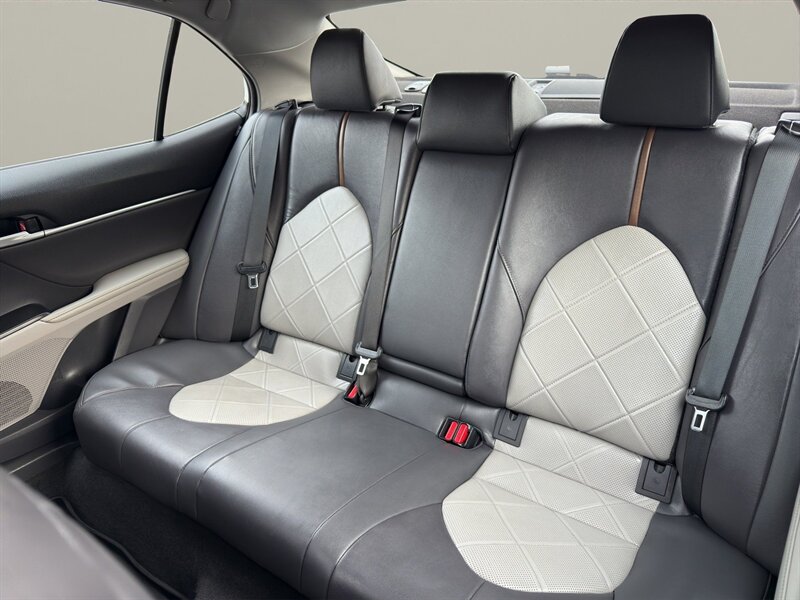 2019 Toyota Camry XLE - Photo 13 - Warrington, PA 18976