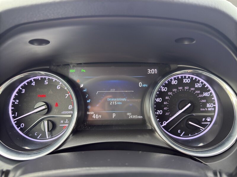 2019 Toyota Camry XLE - Photo 11 - Warrington, PA 18976