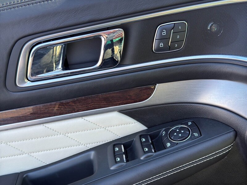 2016 Ford Explorer Platinum - Photo 12 - Warrington, PA 18976