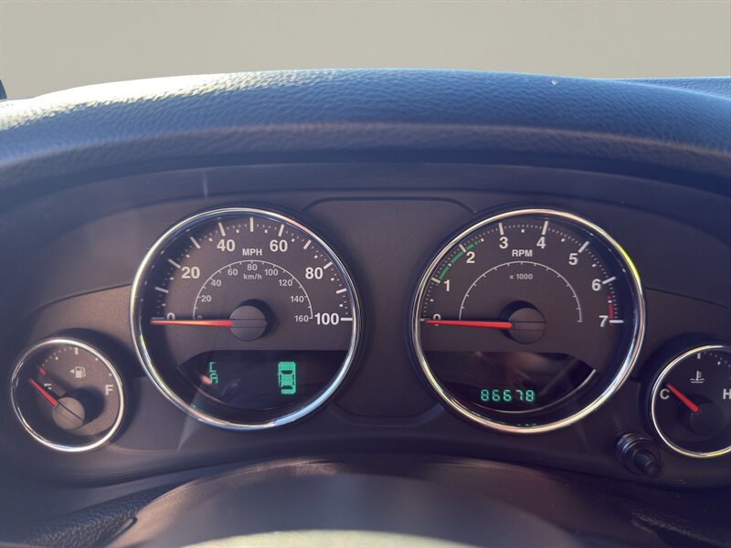 2014 Jeep Wrangler Unlimited Sahara - Photo 11 - Warrington, PA 18976