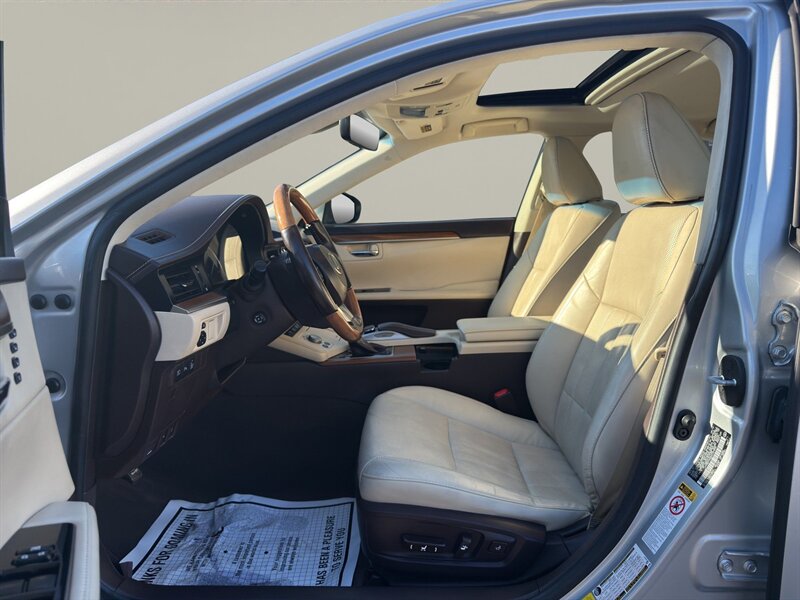 2016 Lexus ES 300h - Photo 3 - Warrington, PA 18976