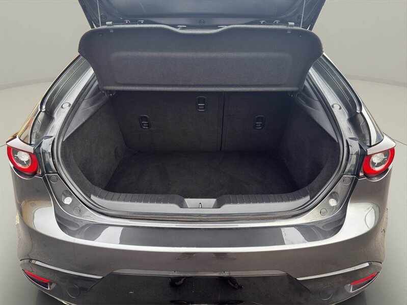 2023 Mazda Mazda3 Hatchback 2.5 S Preferred - Photo 18 - Warrington, PA 18976